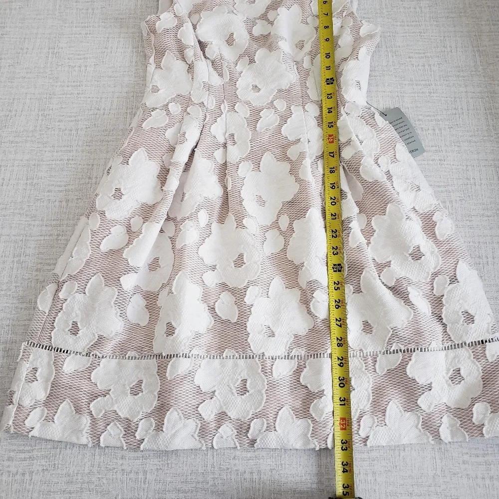 NWOT Vince Camuto Lace Floral Appliqu White A-Line Mini Dress SZ 6 Petite - Picture 10 of 11